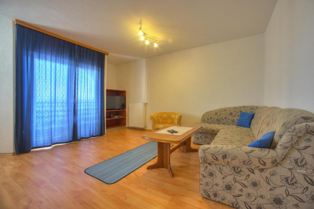Apartments Peran Sibenik Phòng bức ảnh