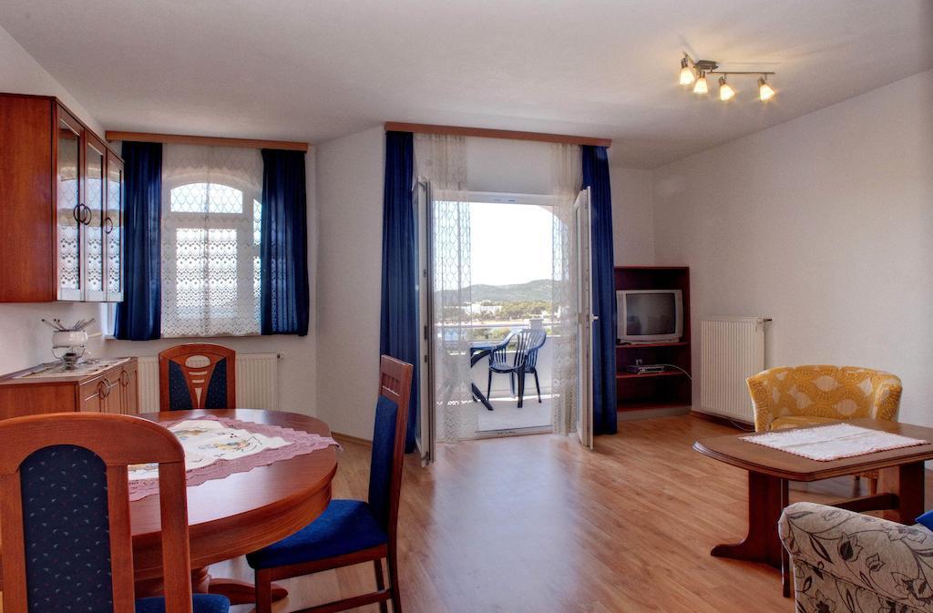 Apartments Peran Sibenik Phòng bức ảnh